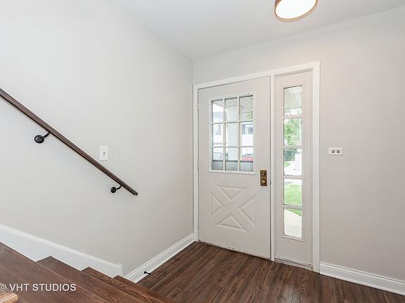 2nd image of 582 Willowcreek Ct #582