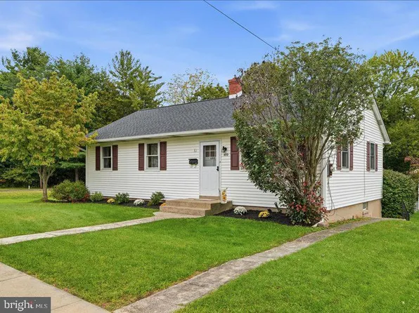 432 3rd St, East Greenville, PA 18041