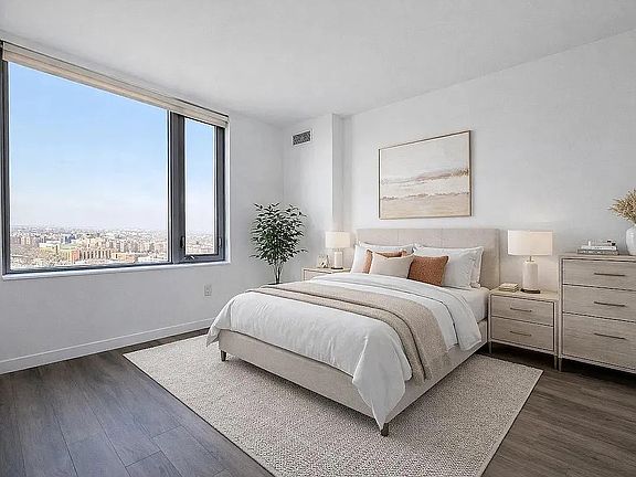 2nd image of 1524 Sheepshead Bay Rd APT 17K