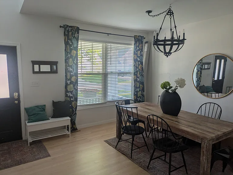 Front room - flex room
