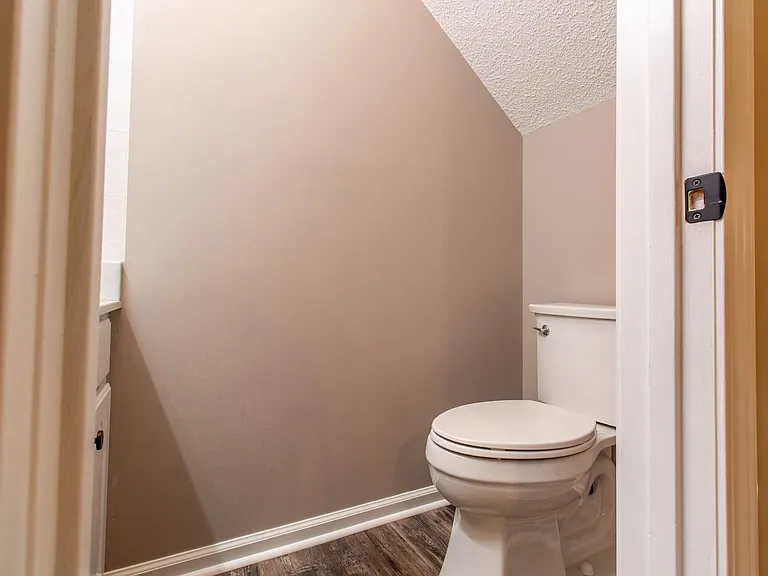 1205 E 8th Ave #1 — Photo 17