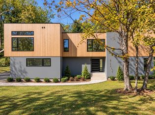 28 McLain St, Bedford corners, NY 10549