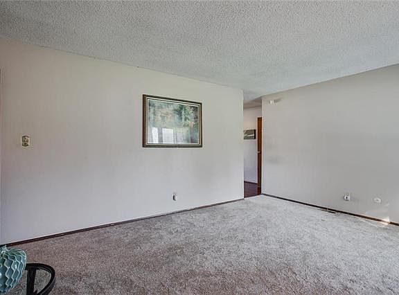 3rd image of 616 N 62nd Ter