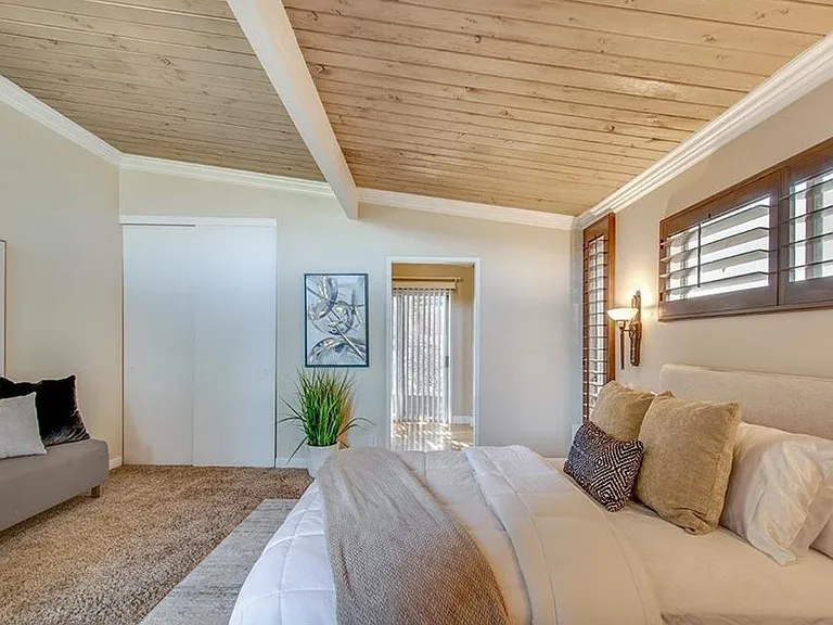 5102 Medina Rd — Photo 14