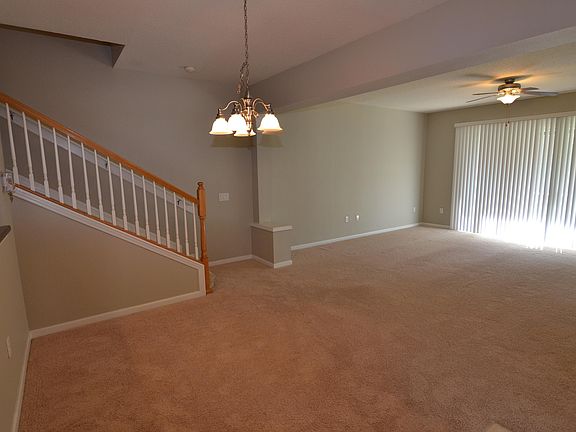 5th image of 7065 Roundleaf Dr