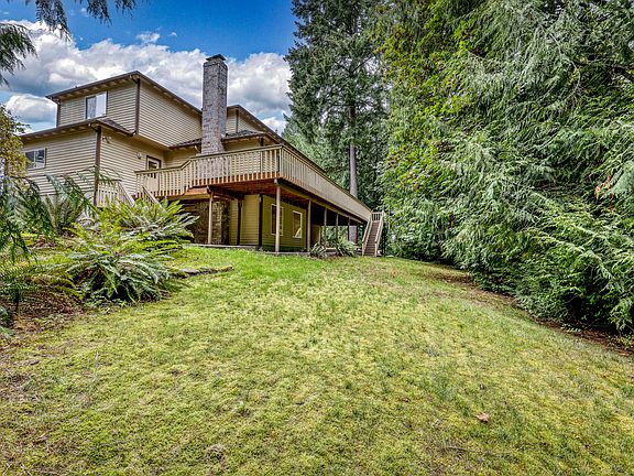 2nd image of 11649 Meadowmeer Cir NE