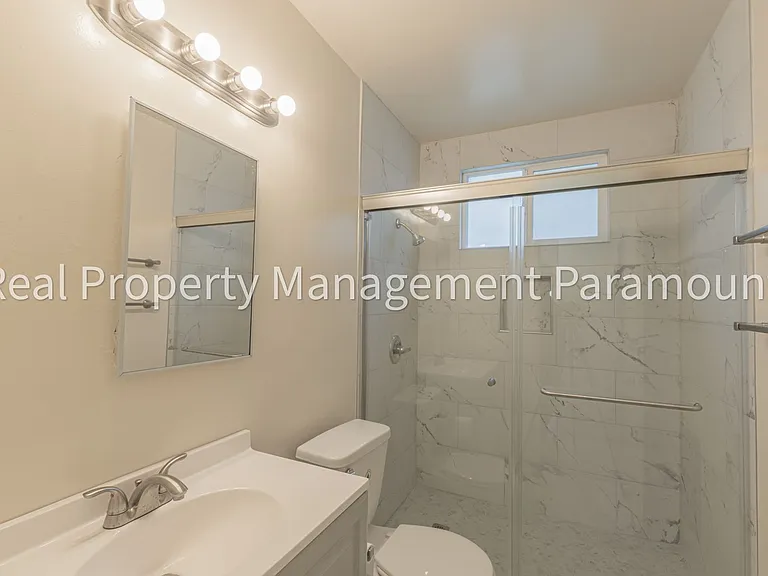 3910 Stevely Ave — Photo 16