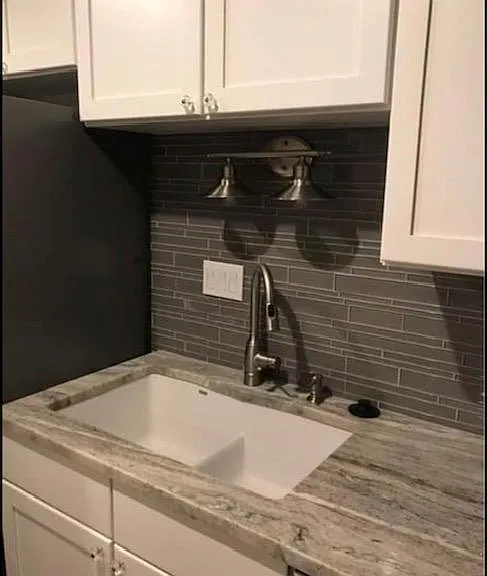 1880 White Oak Dr — Photo 8