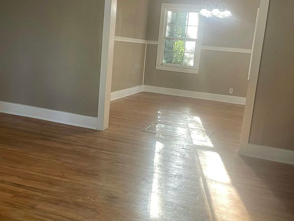 Living room/dining room