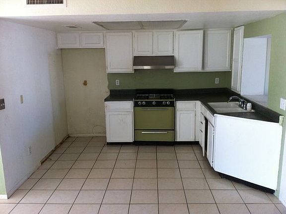 5th image of 8740 W Pinchot Ave