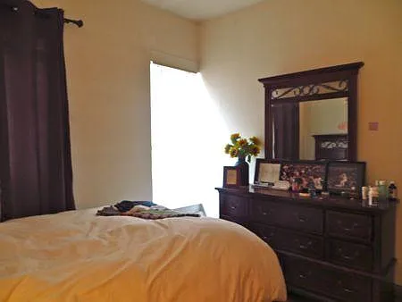 2 bed, 650 sqft, $4,000 — Photo 3