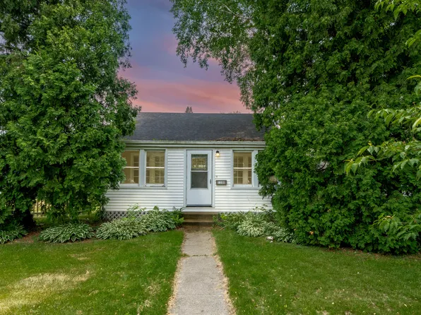 1100 Garfield St, Hobart, IN 46342