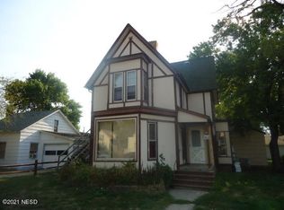 412 S Maple St, Watertown, SD 57201