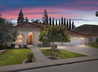 10211 Mountaingate Ln, Bakersfield, CA 93311