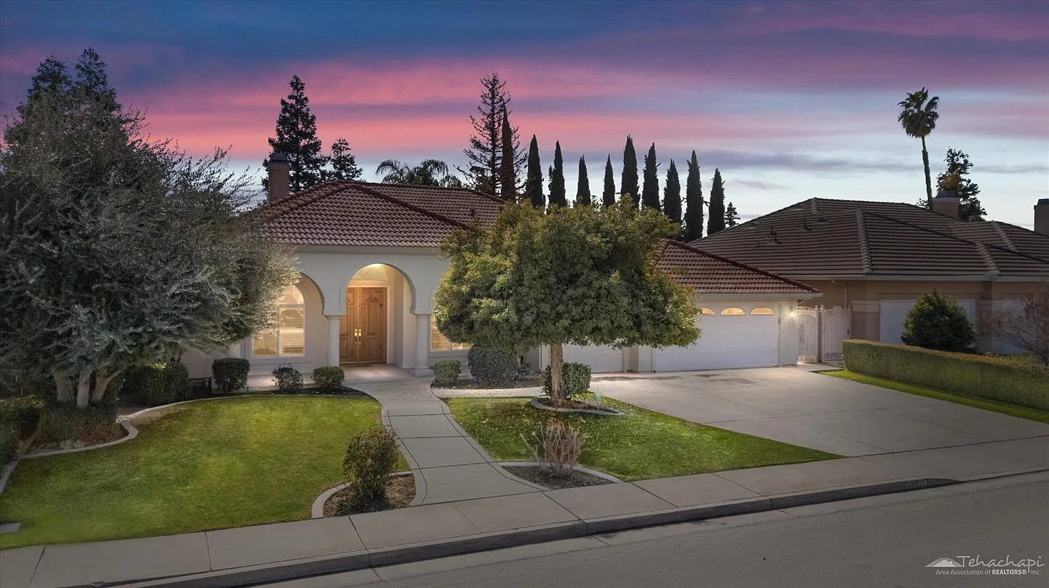10211 Mountaingate Ln photo 1
