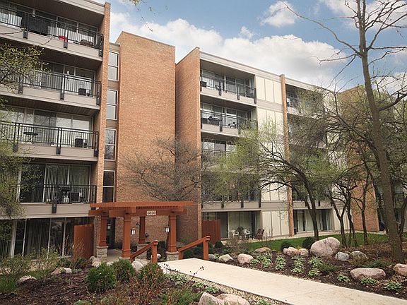 2nd image of 6020 Oakwood Dr APT 5H