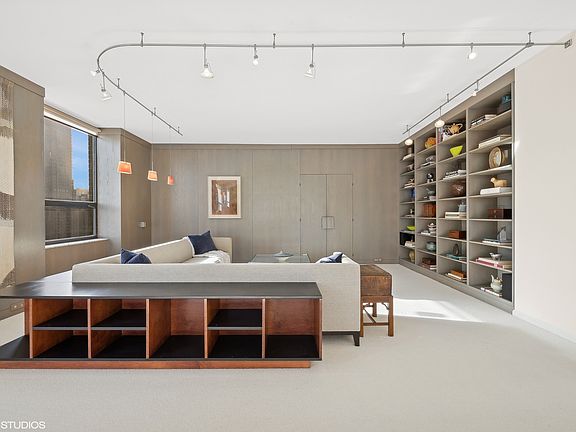 5th image of 1040 N Lake Shore Dr APT 28A