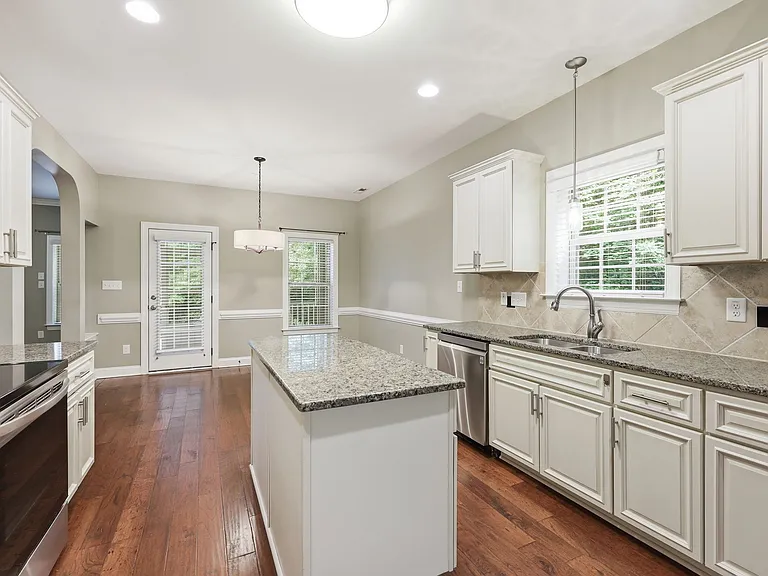 265 Heather Brook Cir — Photo 15
