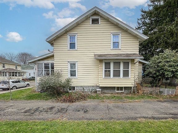 2nd image of 22 Plymouth St
