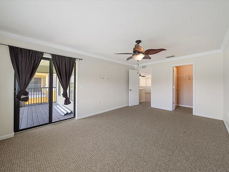 700 Ventura Dr — Photo 12