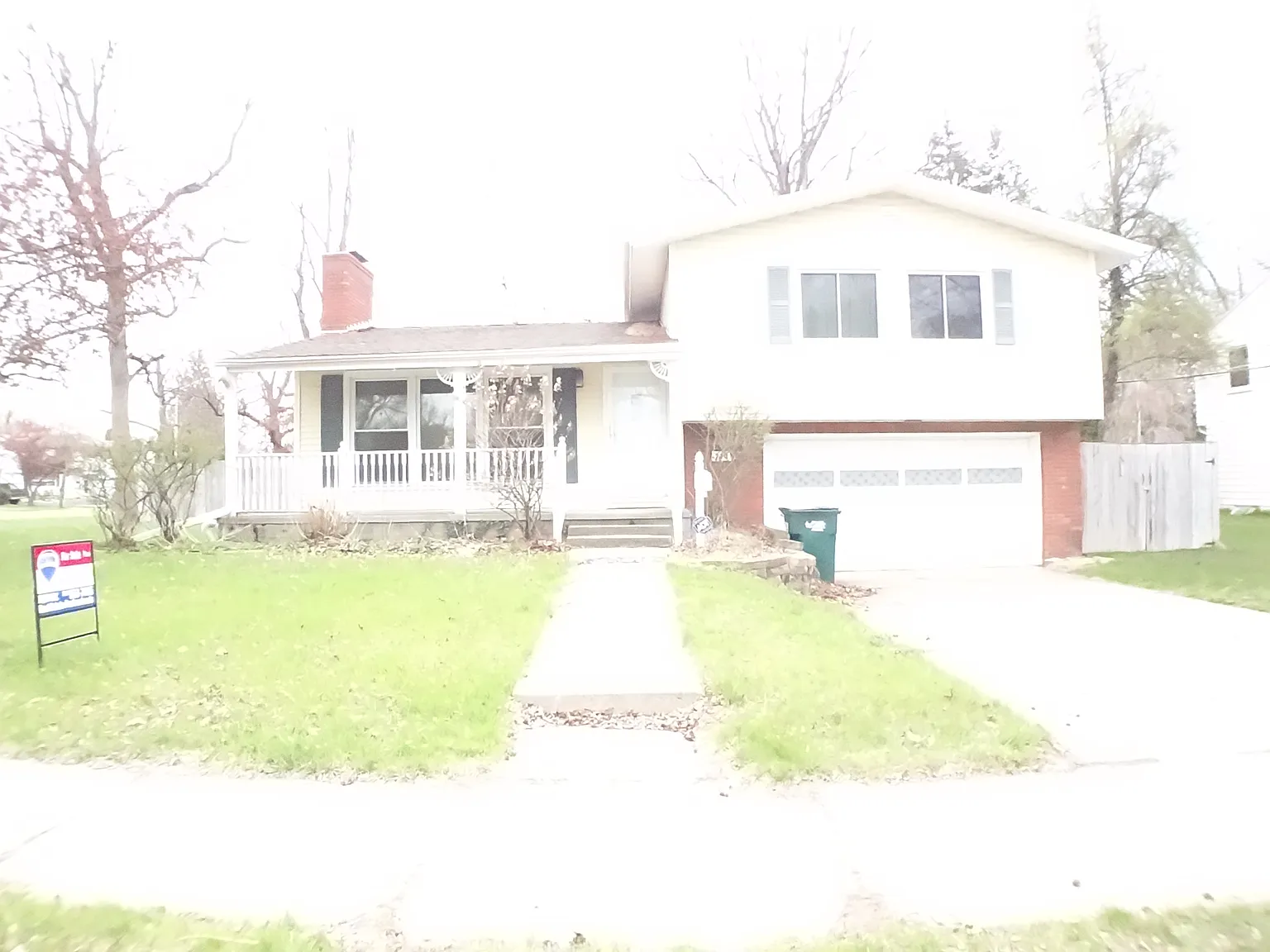 2201 Colonial Plz photo 1