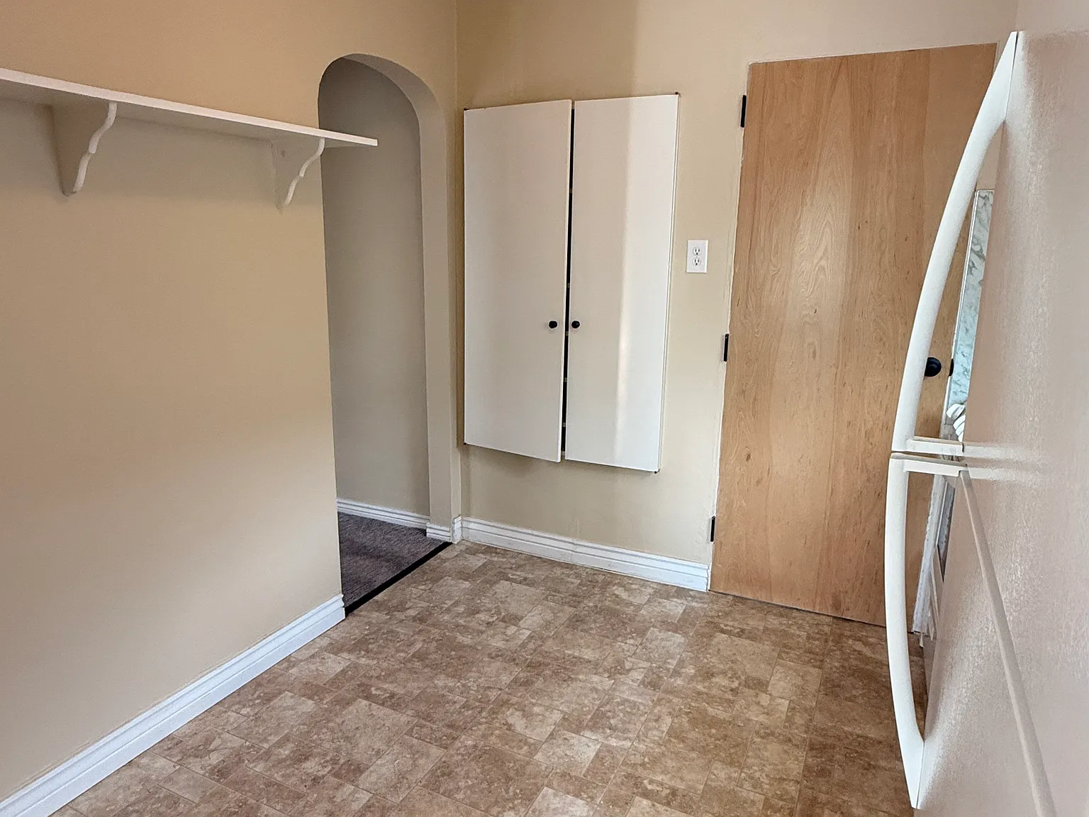 1 bed, 835 sqft, $1,500 — Photo 4