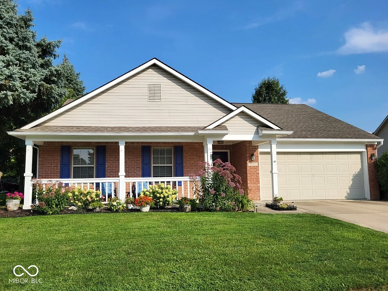1217 Avalon Cir photo 1