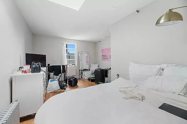 Rented by REAL New York | media 15