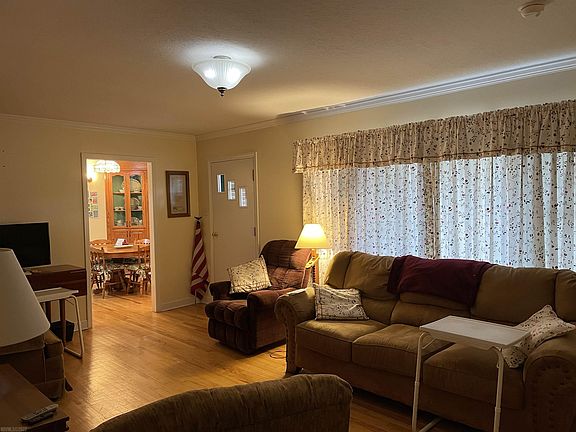 5th image of 1758 Sterling Dr