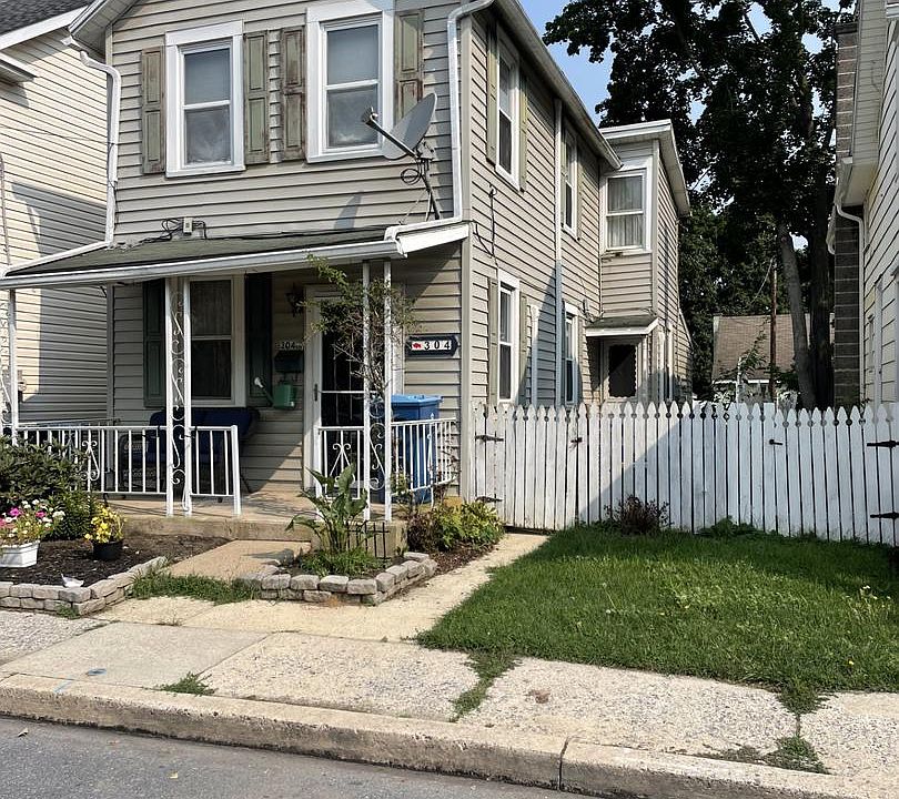1st image of 304 W 2nd St