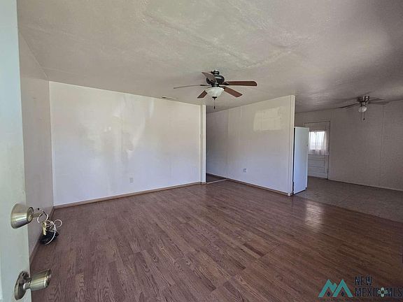 5th image of 406 Leavel Dr