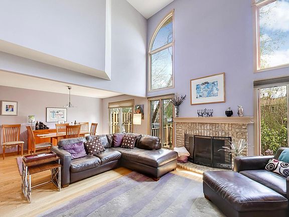 4th image of 723 N Walden Dr