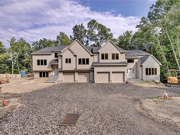 2nd image of 3 Greenbriar Dr