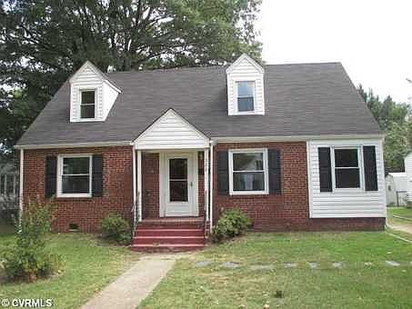 2nd image of 323 Cedar Ln