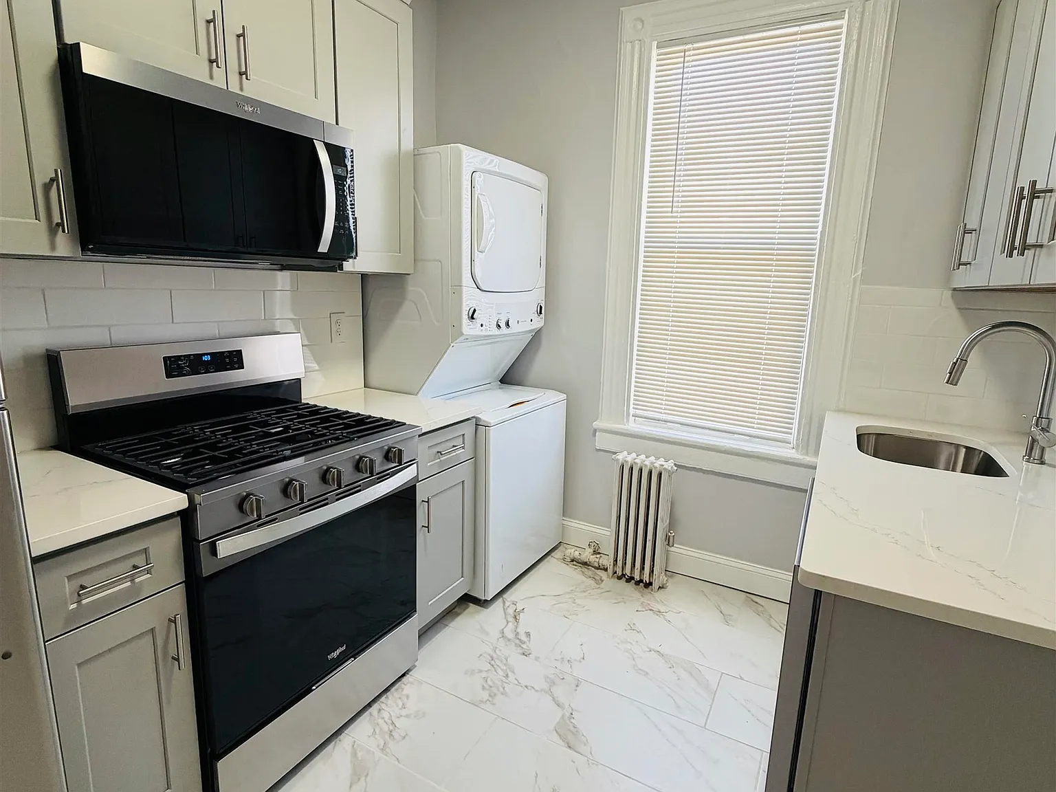 3 bed, 1.0 bath, $2,450 — Photo 2