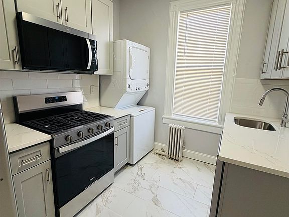 2nd image of 114 Graham St Floor 3