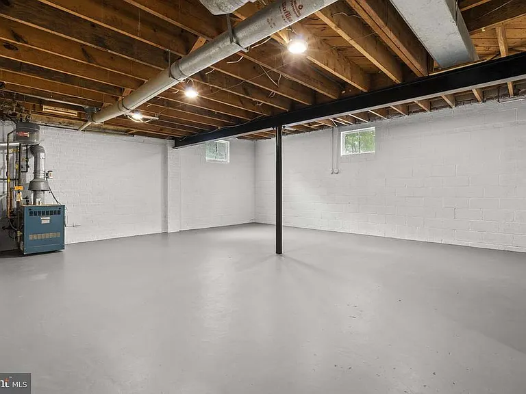 10242 Stratford Ave — Photo 25