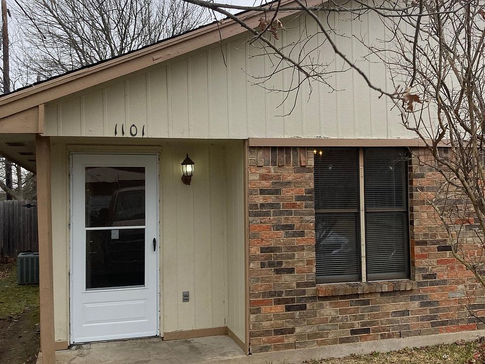 1st image of 1101 Suburban St