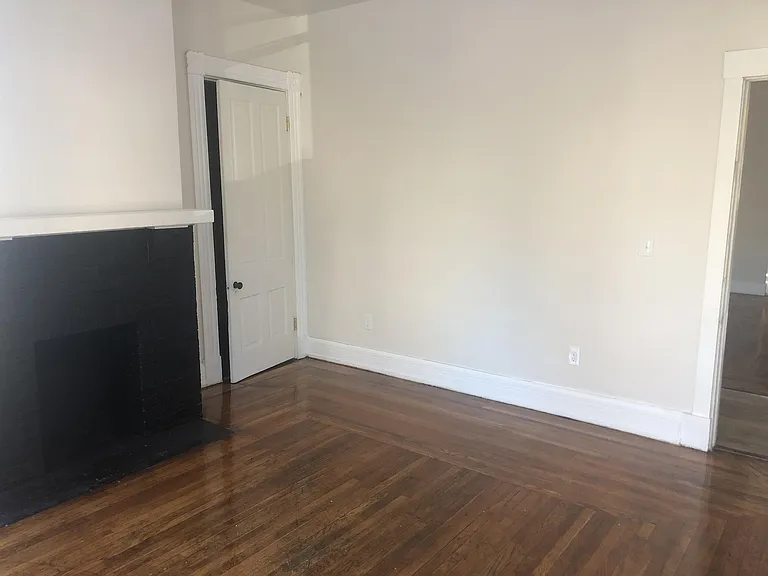 225-227 Gilman Ave — Photo 9