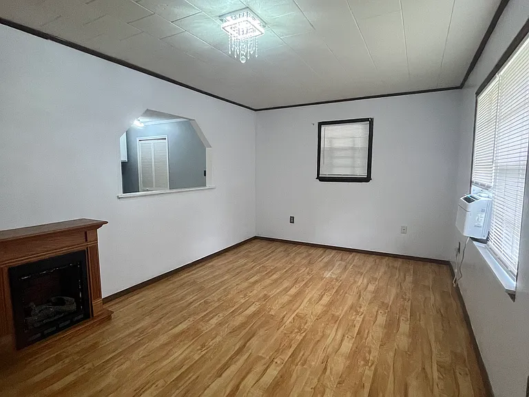 431 Monroe Ave — Photo 4