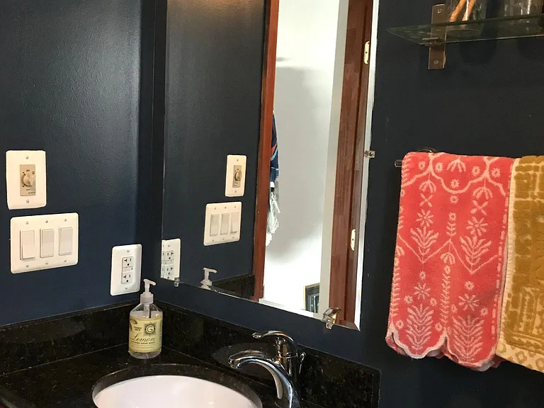 1512 Marion St NW #203 — Photo 11