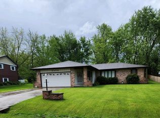 2210 Elm Tree Ln, Crown Point, IN 46307