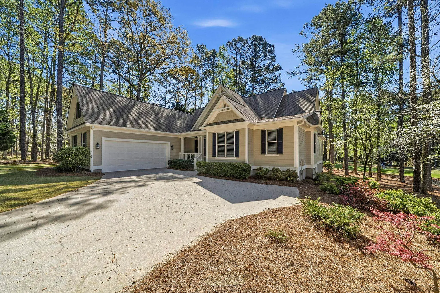 1010 Lake Dr photo 1