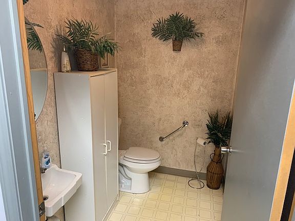 5th image of 1713 Pine Ave #2