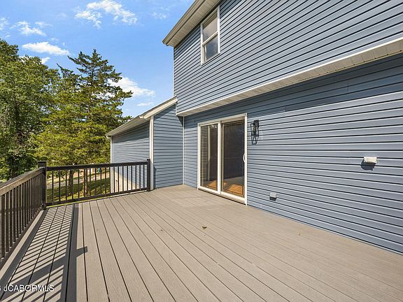 4th image of 519 Eastland Dr