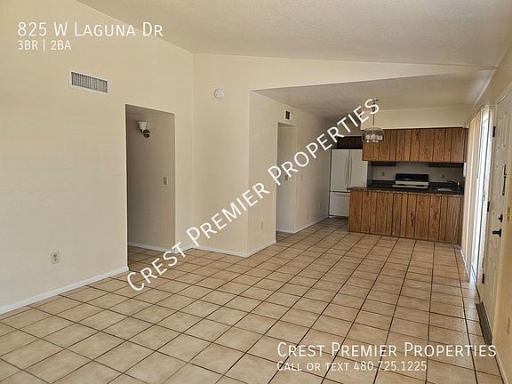 5th image of 825 W Laguna Dr
