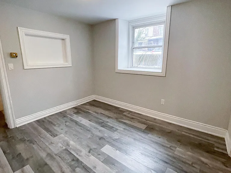 345 Gladstone Ave #1 — Photo 14