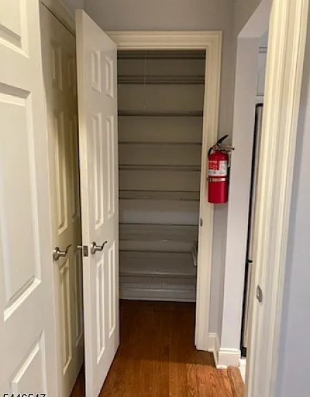 711 Washington Dr — Photo 2