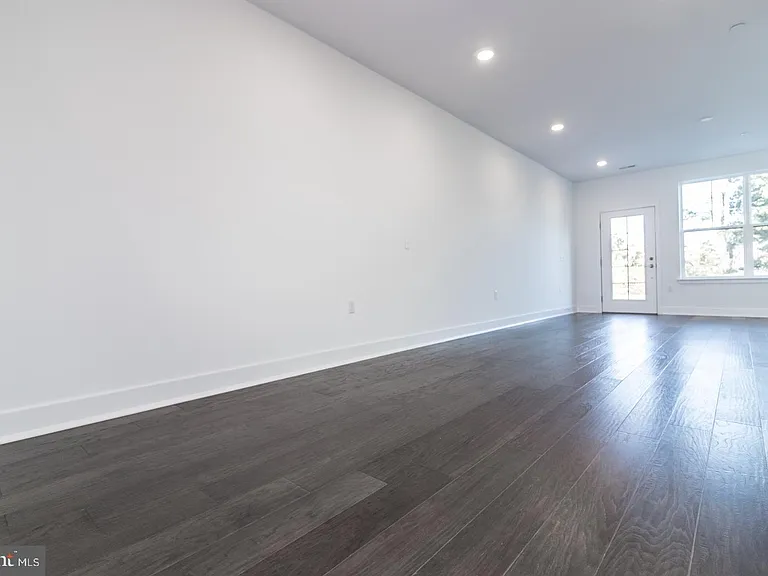 215 Lewis Fisher Dr #DR — Photo 7