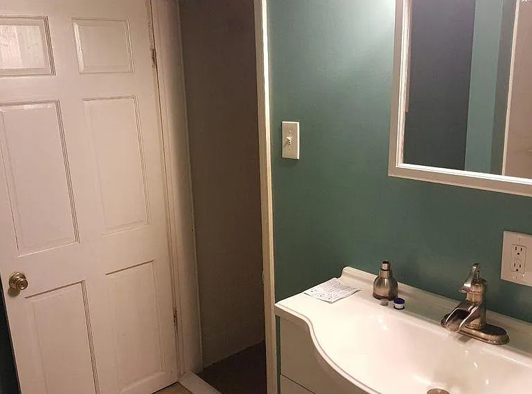 2542 Cedar St — Photo 16